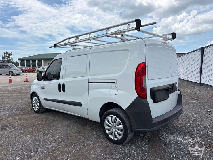 2017-ram-promaster-city-image-4