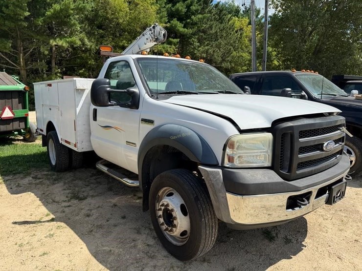2006-ford-f550-xl-image-2