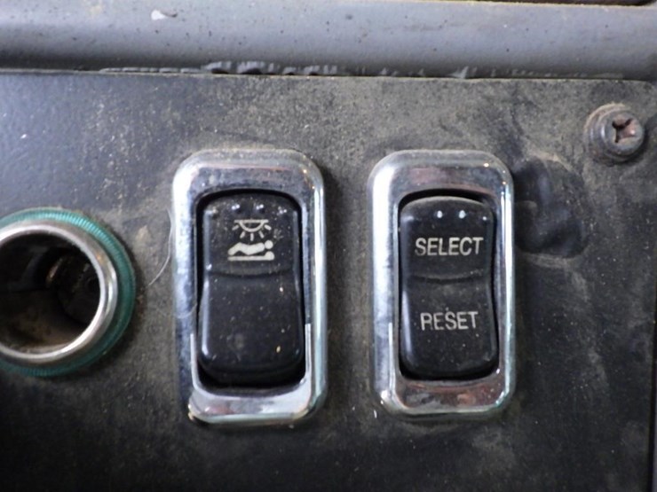 2009-peterbilt-387-image-55