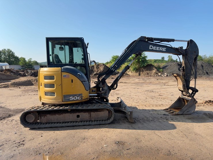 2016-deere-50g-image-6