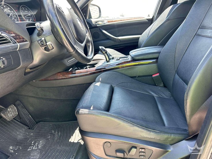2011-bmw-x5-image-12