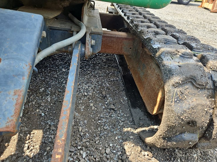 2012-deere-17d-image-17