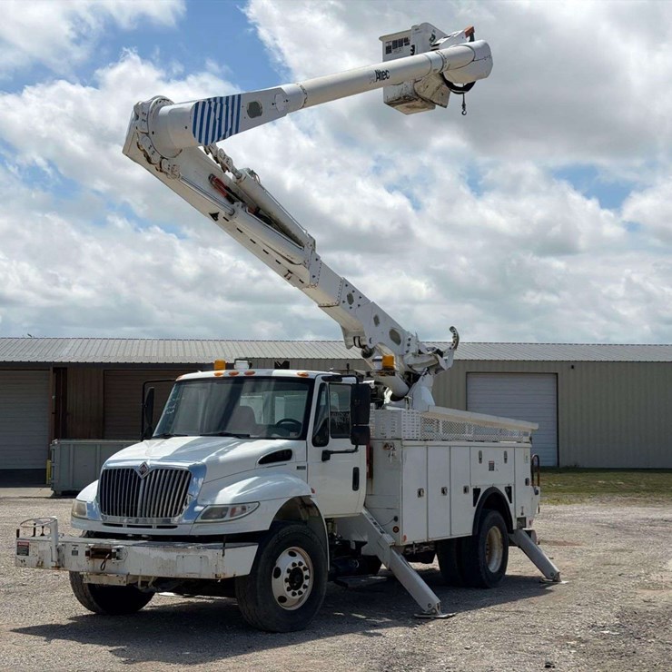 2014 INTERNATIONAL DURASTAR 4300