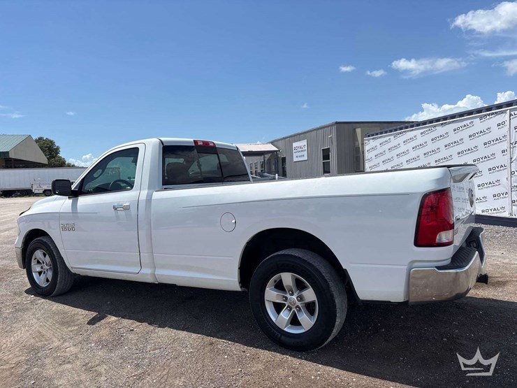2013-dodge-1500-image-4