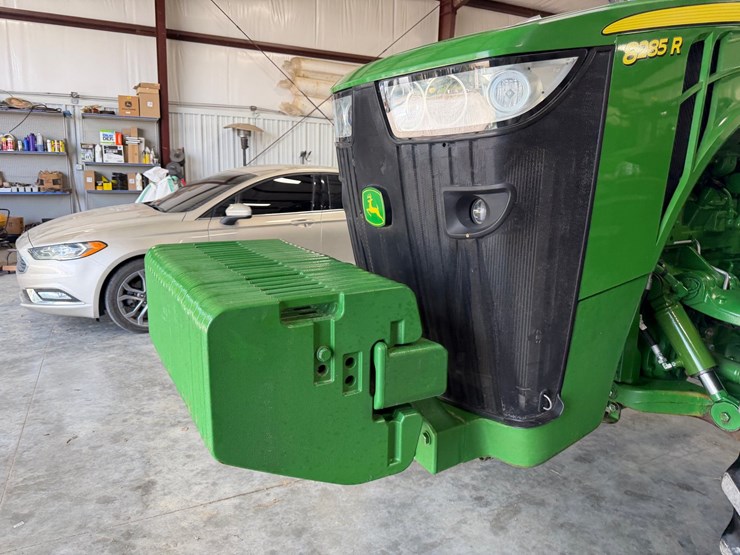2011-john-deere-8285r-image-42