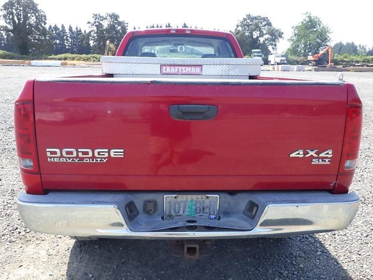 2004-dodge-2500-image-4