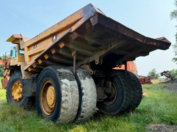 komatsu-330m-image-4