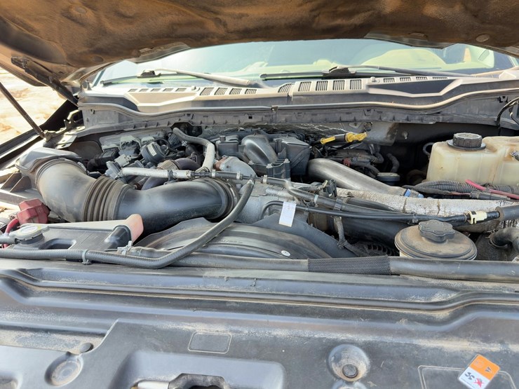 2017-ford-f550-xl-image-16