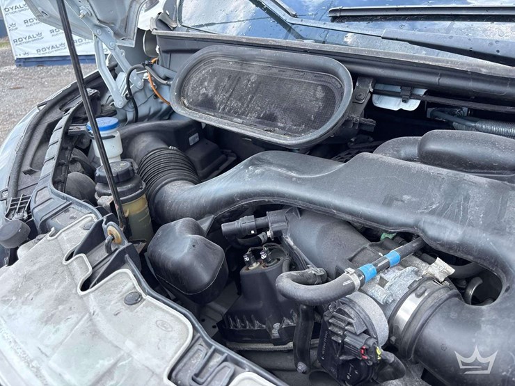 2017-ford-transit-image-8