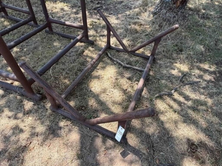 3--steel-cradles---5’x3’-each-image-2