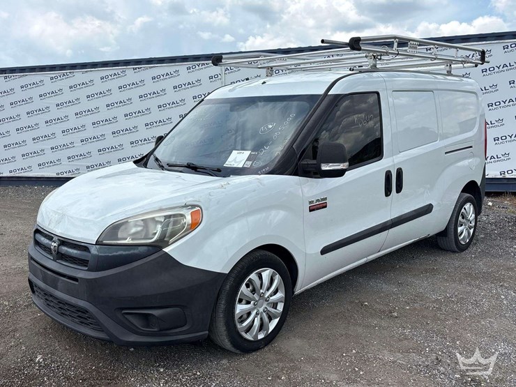 2017-ram-promaster-city-image-1