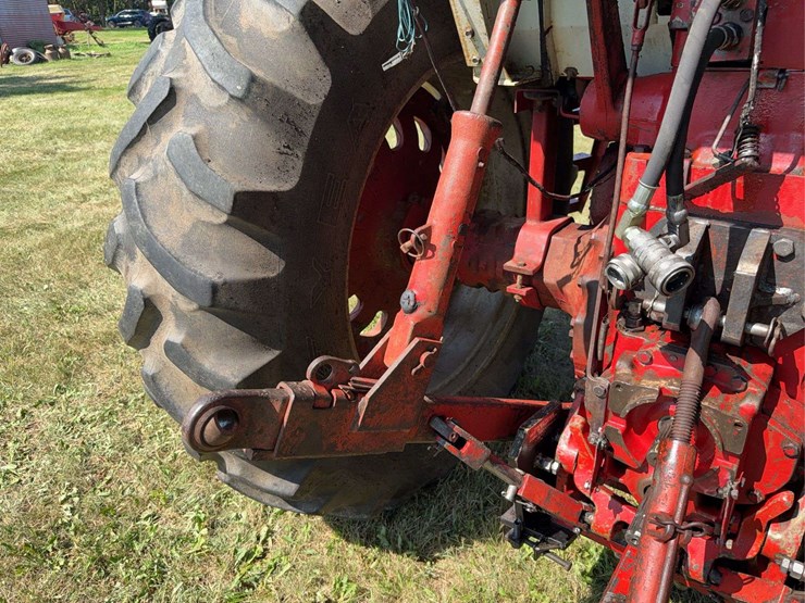 farmall-856-diesel-image-35