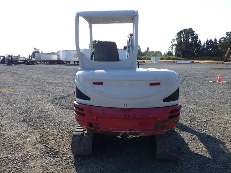 takeuchi-tb240-image-6