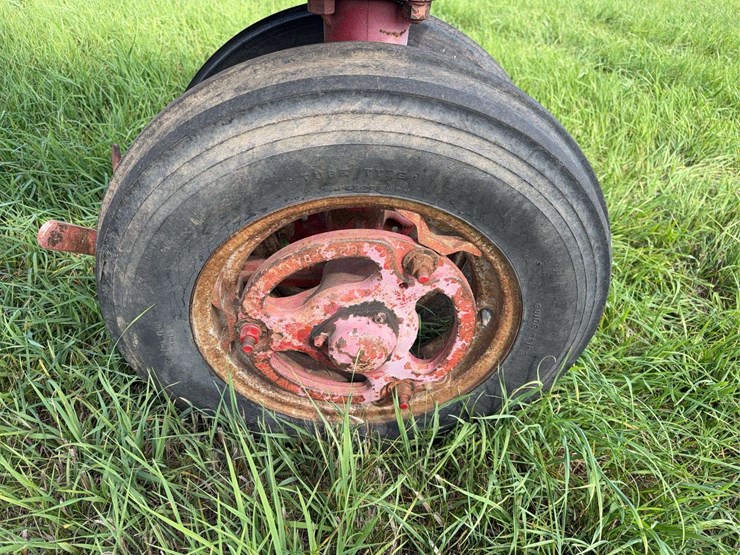 farmall-m-image-15