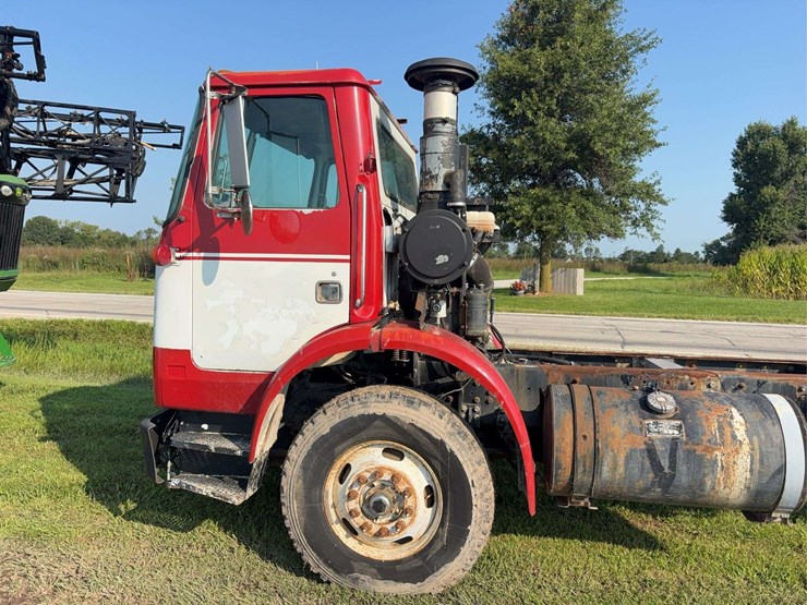 1999-volvo-xpeditor-wx-image-14
