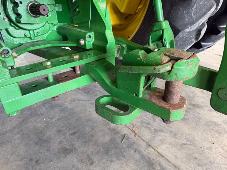 2011-john-deere-8285r-image-30
