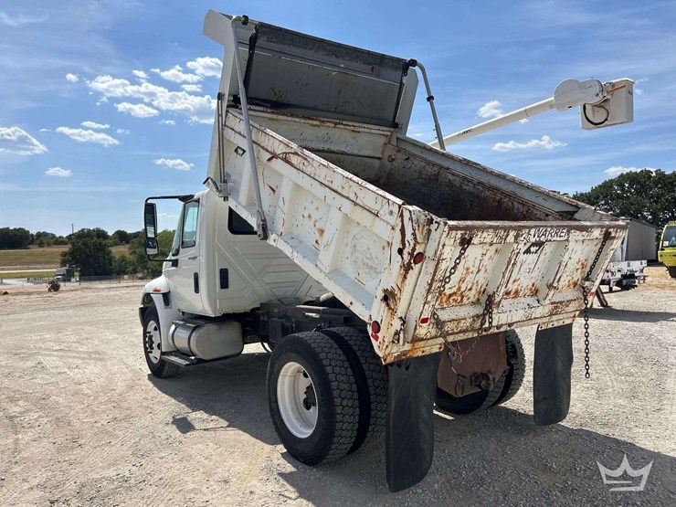 2015-international-durastar-4300-s/a-dump-truck-image-2
