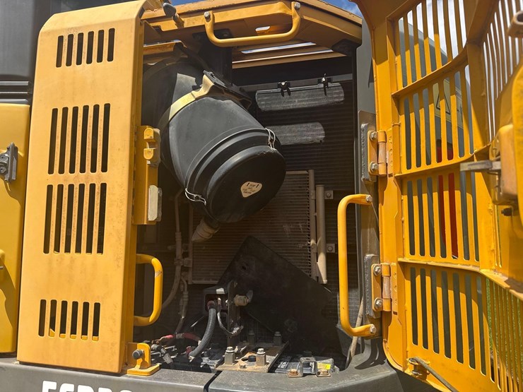 volvo-ecr305cl-image-17