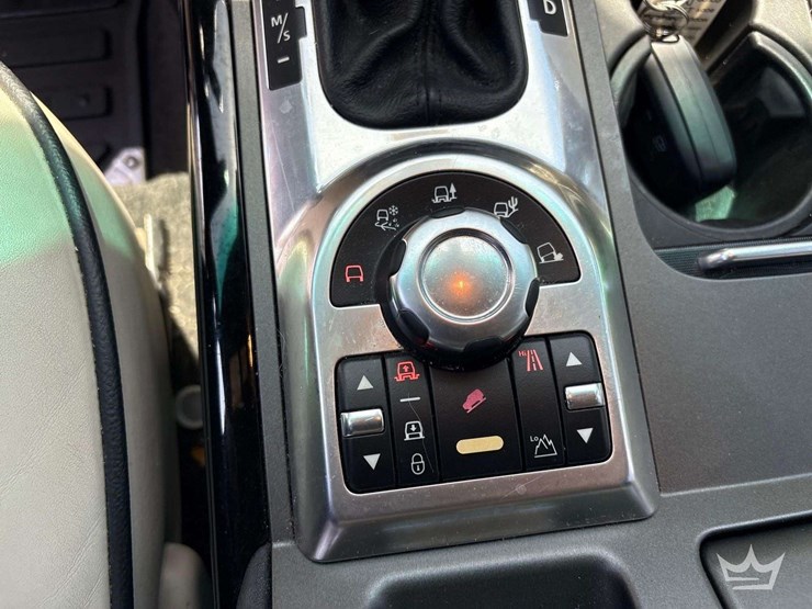 2010-land-rover-range-rover-image-19