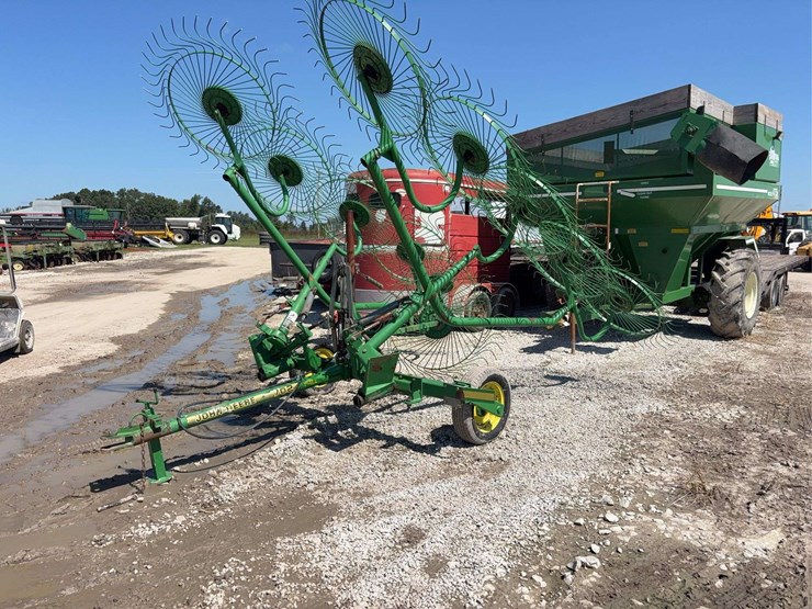 john-deere-702-image-3
