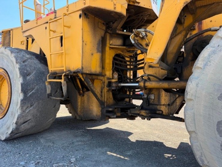 caterpillar-992g-image-12