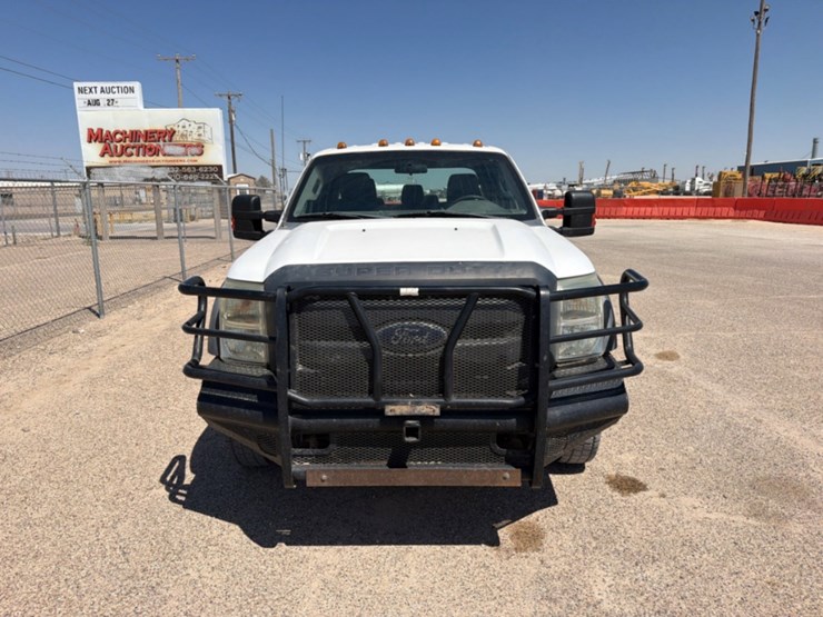 2014-ford-f550-image-2