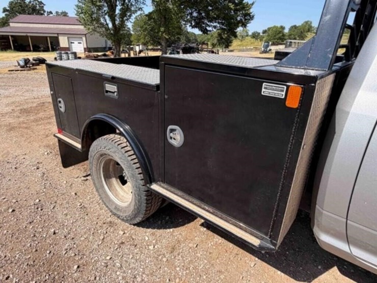 2019-ram-3500-tradesman-image-12