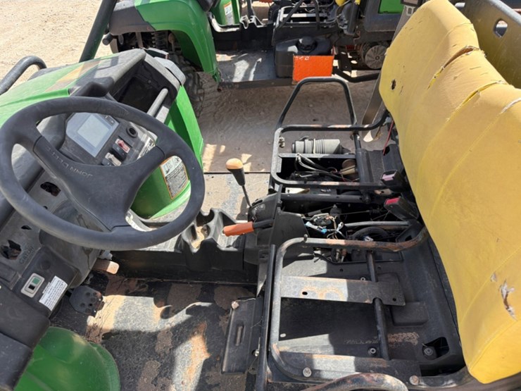 john-deere-gator-image-5