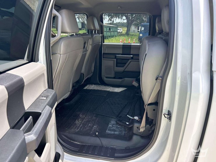 2017-ford-f150-image-21