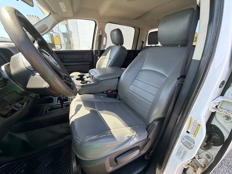 2016-dodge-3500-image-19