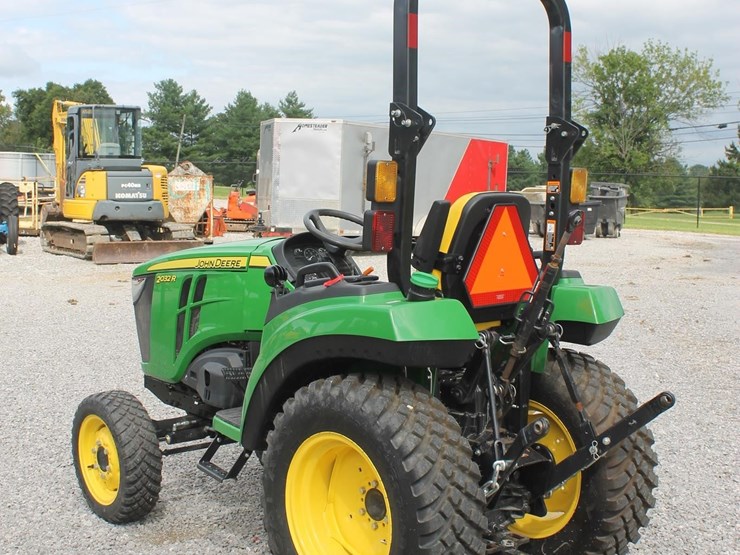 john-deere-2032r-image-3