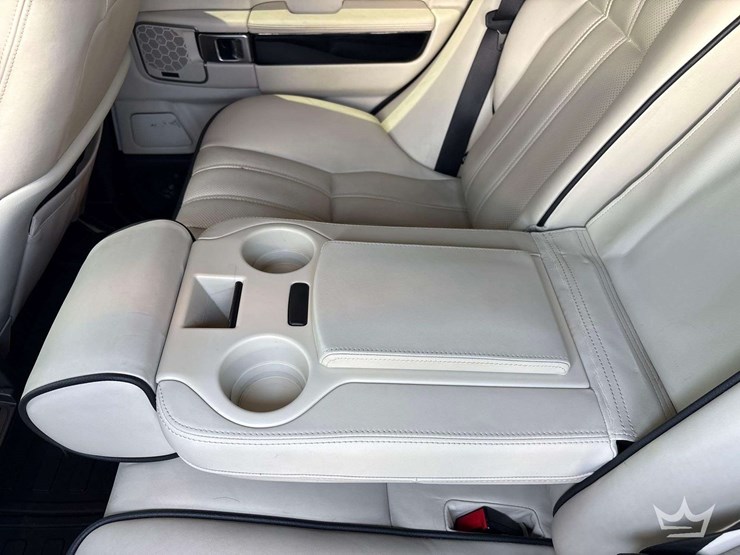 2010-land-rover-range-rover-image-28
