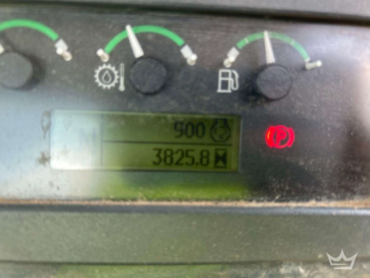 2019-deere-410l-image-6