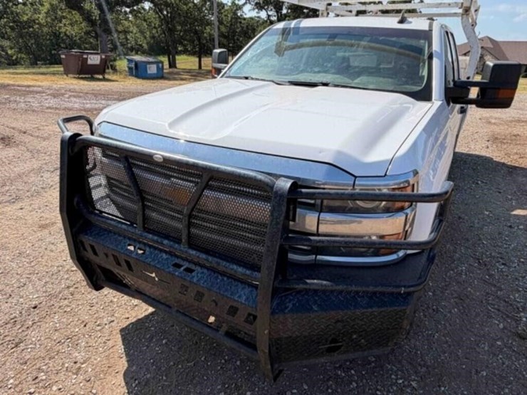 2017-chevrolet-silverado-2500-image-8