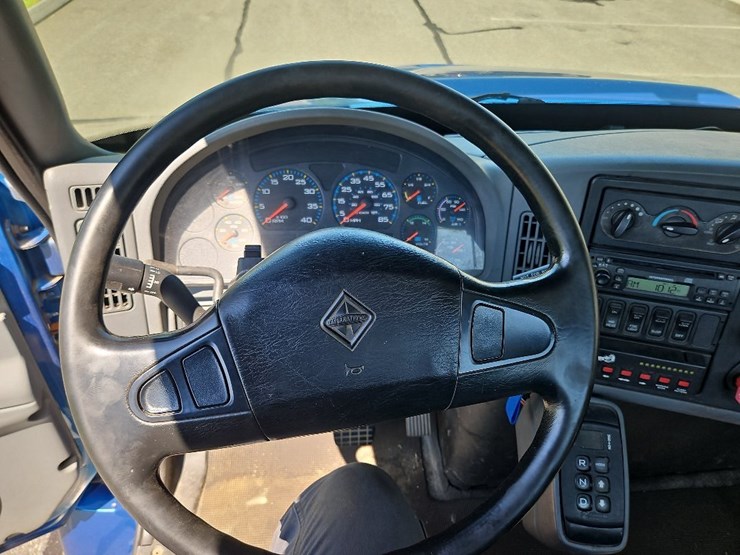 2007-international-8500-s/a-tractor-image-29