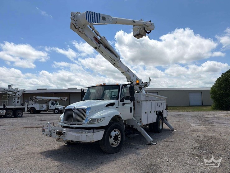 2014-international-durastar-4300-image-2