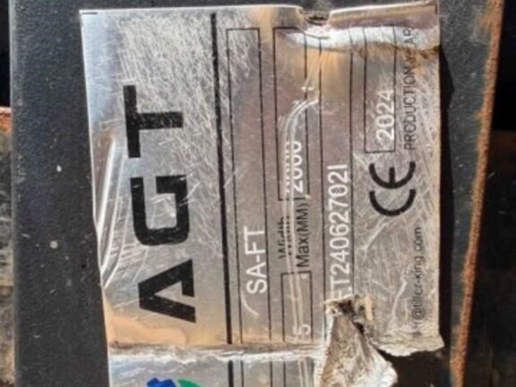 agt-side-shuttle-skid-steer-forks-image-6