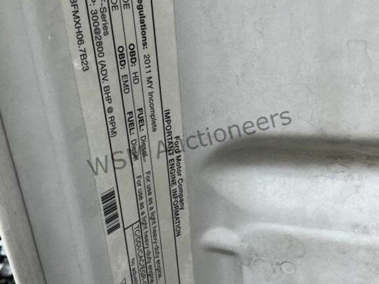 2011-ford-f550-image-15