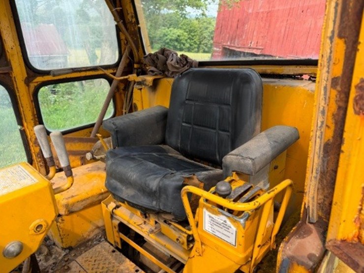 caterpillar-d6c-image-16