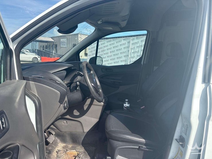 2021-ford-transit-connect-image-12