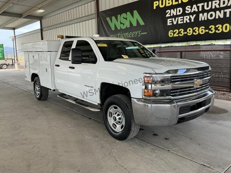 2015-chevrolet-2500hd-image-2