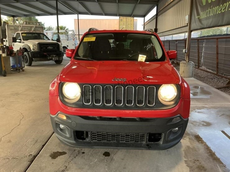 2016-jeep-renegade-image-3