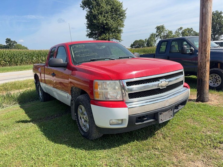 2008-chevrolet-silverado-1500-image-3