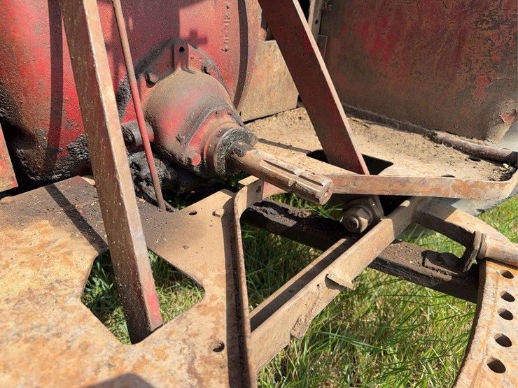 international-mccormick-deering-wd-9-image-31
