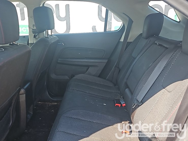 2016-chevrolet-equinox-image-24