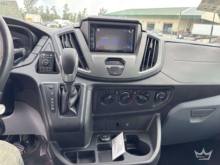 2016-ford-transit-image-16