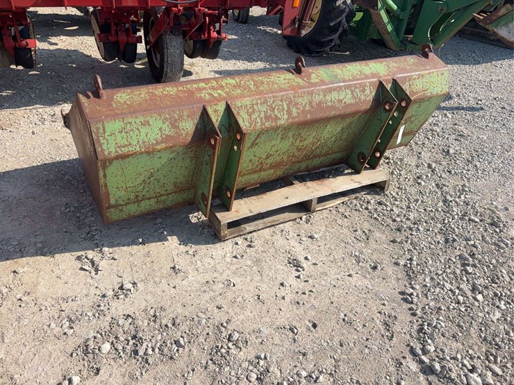 john-deere-148-image-4