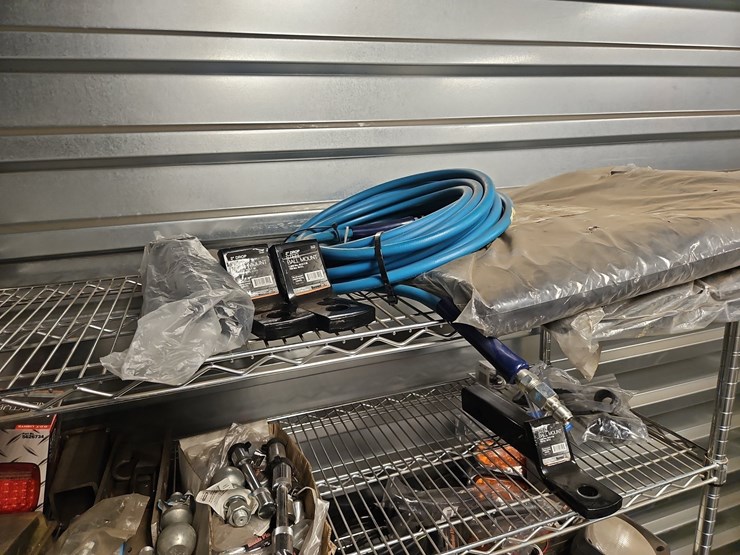 rolling-shelf-with-contents-image-2
