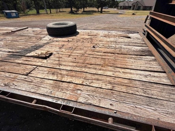 2009-elite-gooseneck-flatbed-trailer-image-6