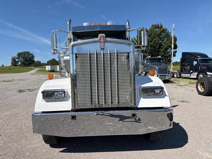 caterpillar-c15-image-2